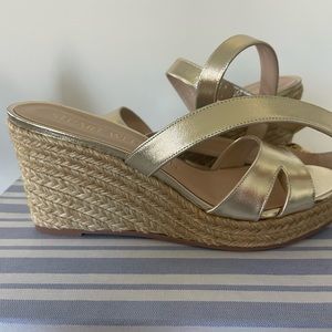 Stuart Weitzman The Zuzu Wedge
Sandal. Condition is "New with box" Gold